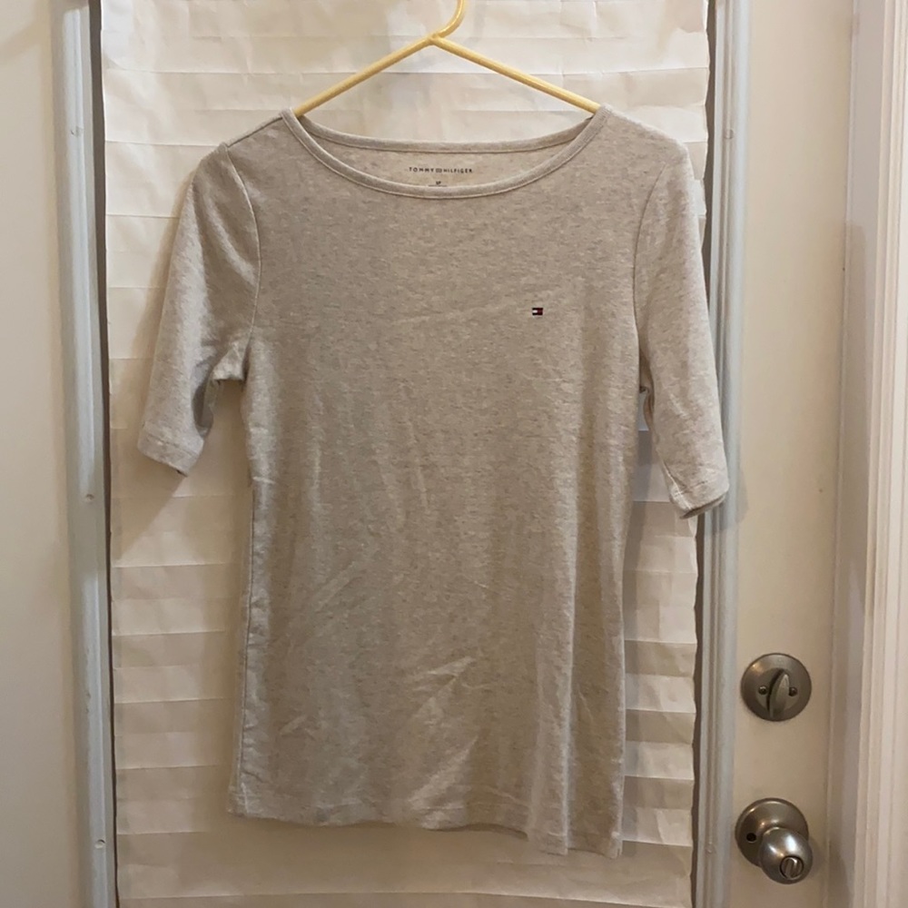 this is a Tommy Hilfiger shirt( size S/P)